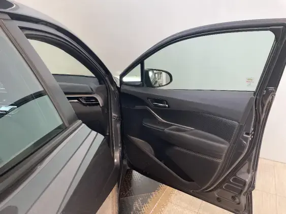 TOYOTA C-HR - voiture d'occasion - Photo 20