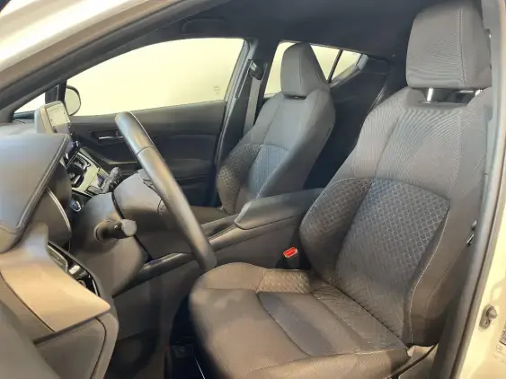 TOYOTA C-HR - voiture d'occasion - Photo 18