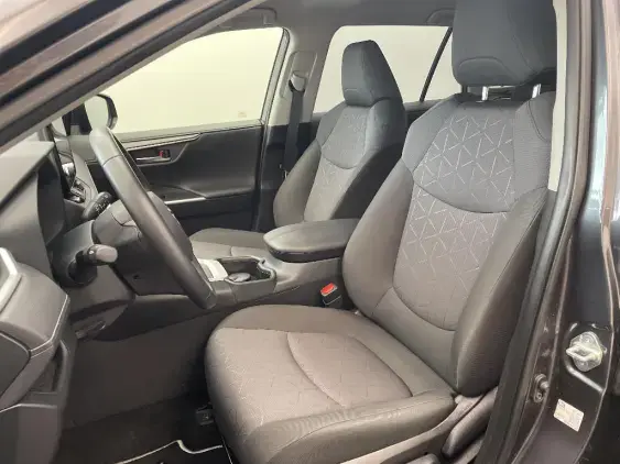 TOYOTA RAV4 V - voiture d'occasion - Photo 18