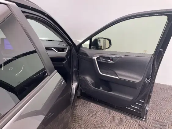 TOYOTA RAV4 V - voiture d'occasion - Photo 20