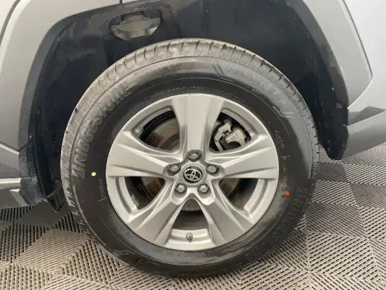 TOYOTA RAV4 V - voiture d'occasion - Photo 24