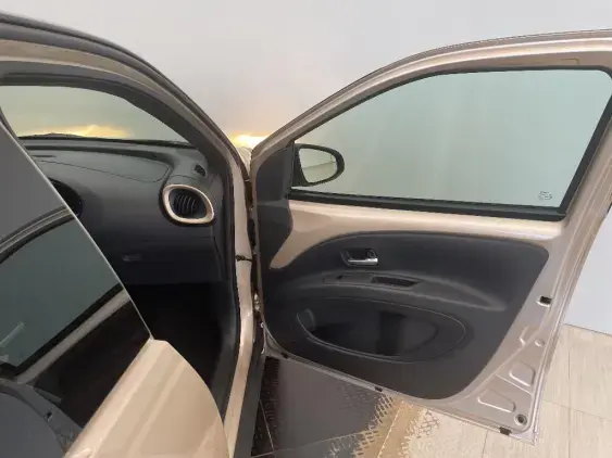 TOYOTA AYGO X - voiture d'occasion - Photo 20