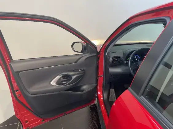 TOYOTA YARIS CROSS I - voiture d'occasion - Photo 19