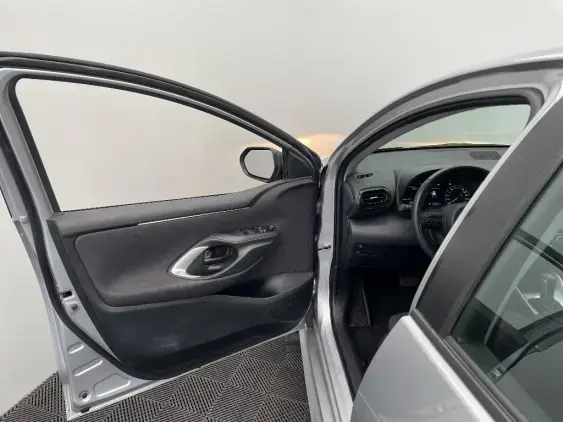 TOYOTA YARIS IV - voiture d'occasion - Photo 19