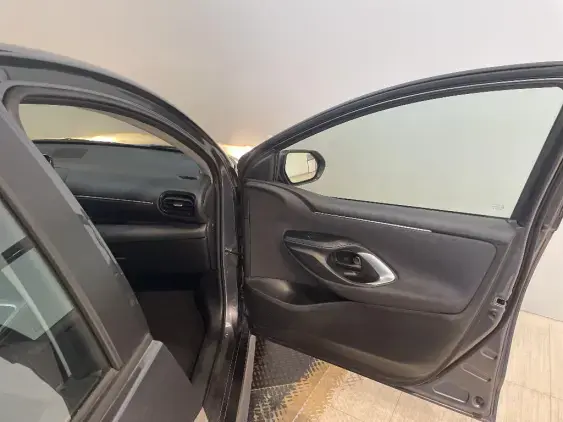 TOYOTA YARIS IV - voiture d'occasion - Photo 20