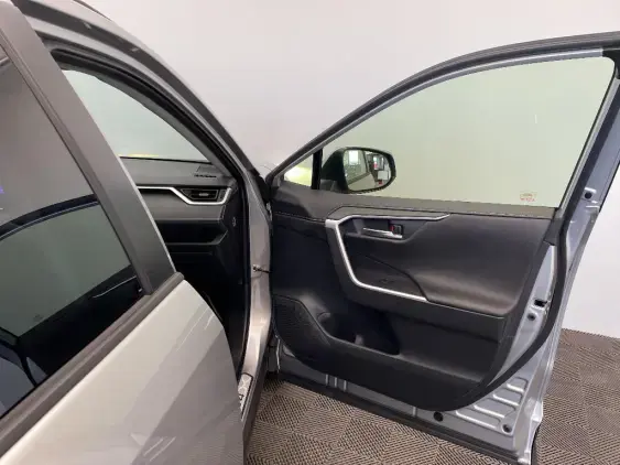 TOYOTA RAV4 V - voiture d'occasion - Photo 20