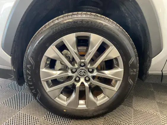 TOYOTA RAV4 V - voiture d'occasion - Photo 23