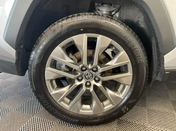 TOYOTA RAV4 V - voiture d'occasion - Photo 25