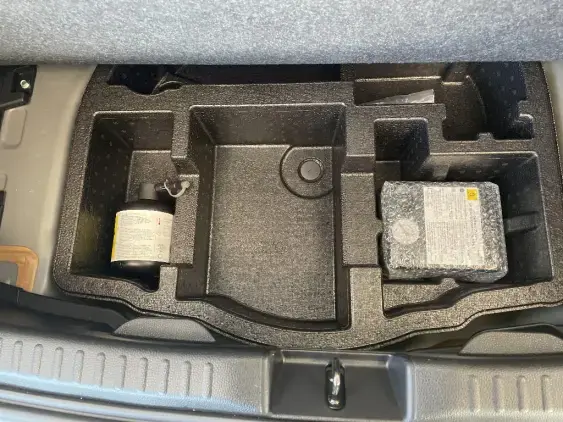 TOYOTA YARIS IV - voiture d'occasion - Photo 17