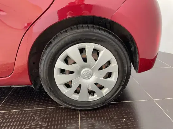 TOYOTA YARIS III - voiture d'occasion - Photo 24