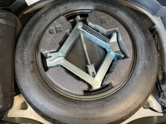 TOYOTA RAV4 V - voiture d'occasion - Photo 17