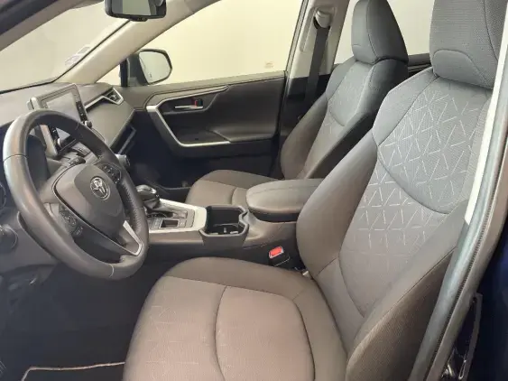 TOYOTA RAV4 V - voiture d'occasion - Photo 18