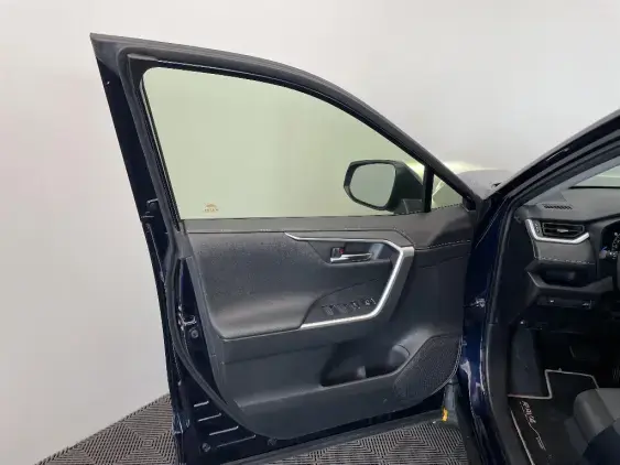 TOYOTA RAV4 V - voiture d'occasion - Photo 19