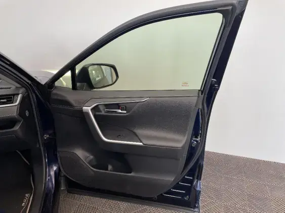 TOYOTA RAV4 V - voiture d'occasion - Photo 20