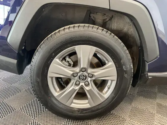 TOYOTA RAV4 V - voiture d'occasion - Photo 25