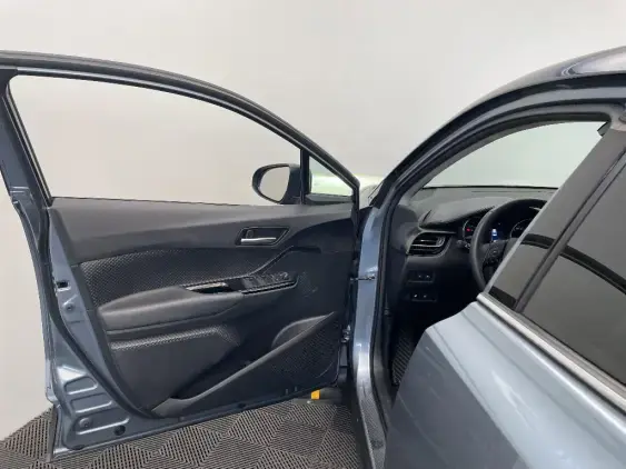 TOYOTA C-HR - voiture d'occasion - Photo 19