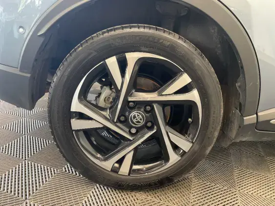 TOYOTA C-HR - voiture d'occasion - Photo 25