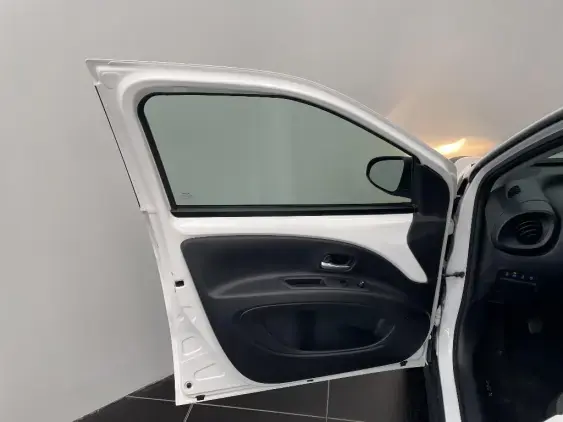 TOYOTA AYGO X - voiture d'occasion - Photo 19