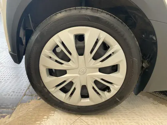 TOYOTA AYGO X - voiture d'occasion - Photo 25