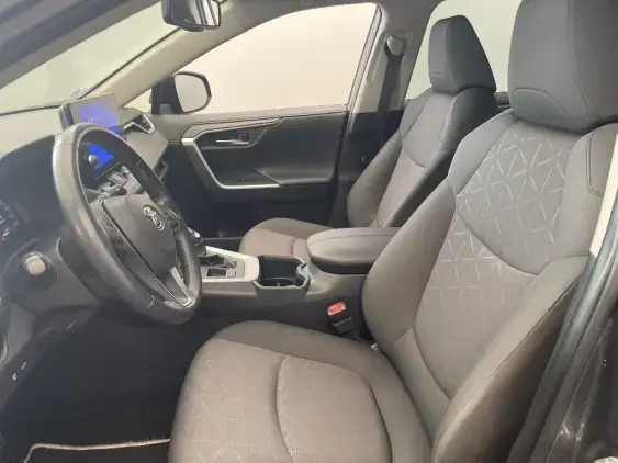 TOYOTA RAV4 V - voiture d'occasion - Photo 18