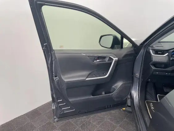 TOYOTA RAV4 V - voiture d'occasion - Photo 19