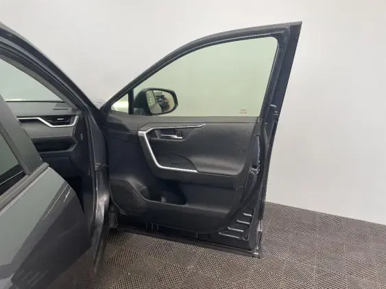 TOYOTA RAV4 V - voiture d'occasion - Photo 20