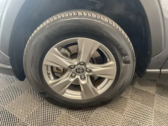 TOYOTA RAV4 V - voiture d'occasion - Photo 23