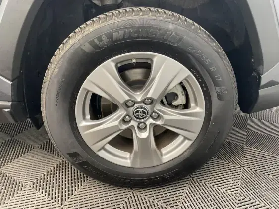 TOYOTA RAV4 V - voiture d'occasion - Photo 24