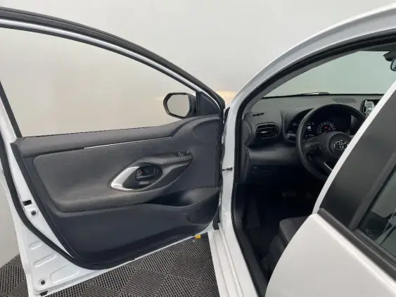 TOYOTA YARIS IV - voiture d'occasion - Photo 19