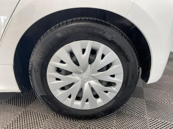 TOYOTA YARIS IV - voiture d'occasion - Photo 24