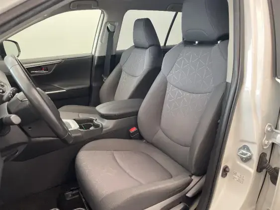 TOYOTA RAV4 V - voiture d'occasion - Photo 18