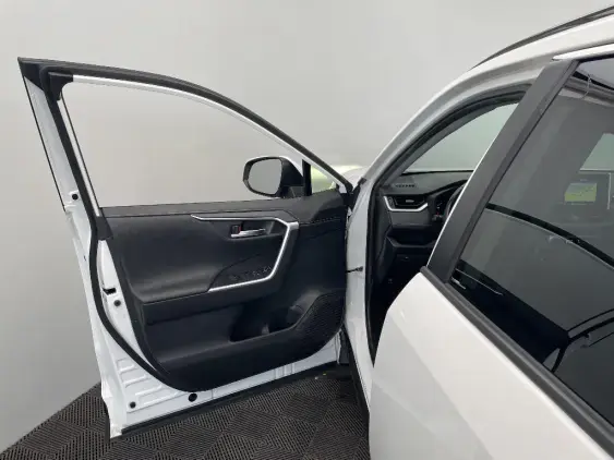TOYOTA RAV4 V - voiture d'occasion - Photo 19