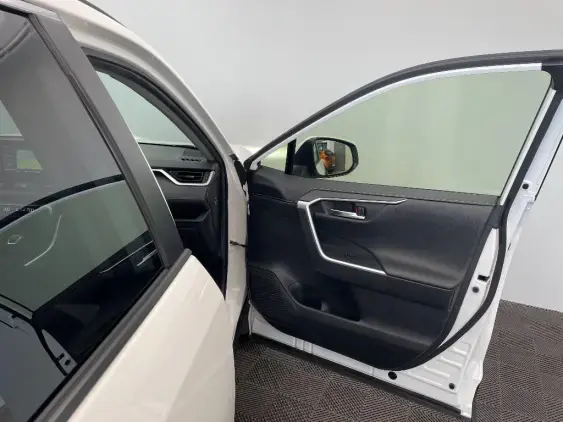 TOYOTA RAV4 V - voiture d'occasion - Photo 20