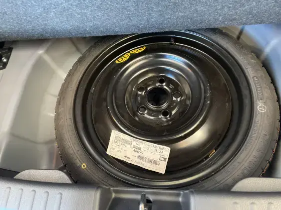 TOYOTA YARIS IV - voiture d'occasion - Photo 17