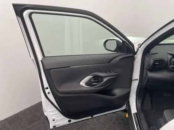 TOYOTA YARIS CROSS I - voiture d'occasion - Photo 19