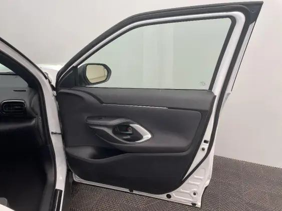 TOYOTA YARIS CROSS I - voiture d'occasion - Photo 20