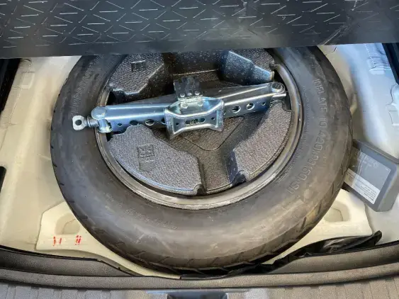 TOYOTA RAV4 V - voiture d'occasion - Photo 17