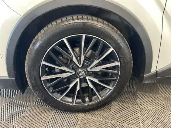 TOYOTA C-HR - voiture d'occasion - Photo 23