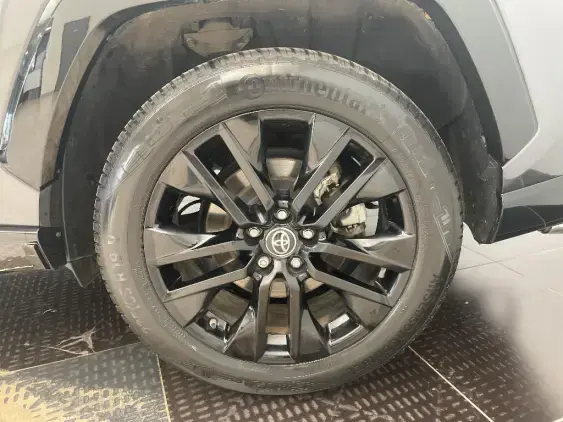 TOYOTA RAV4 V - voiture d'occasion - Photo 24