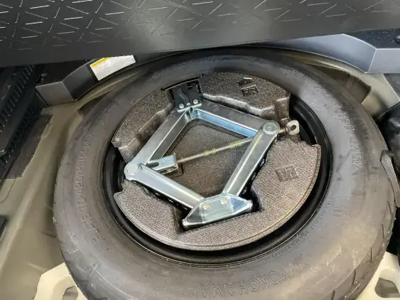 TOYOTA RAV4 V - voiture d'occasion - Photo 17