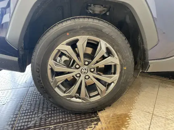 TOYOTA RAV4 V - voiture d'occasion - Photo 25