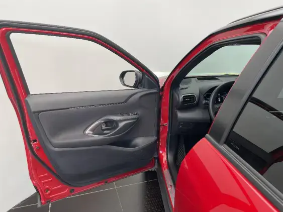 TOYOTA YARIS CROSS I - voiture d'occasion - Photo 19