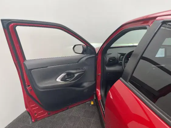 TOYOTA YARIS CROSS I - voiture d'occasion - Photo 19