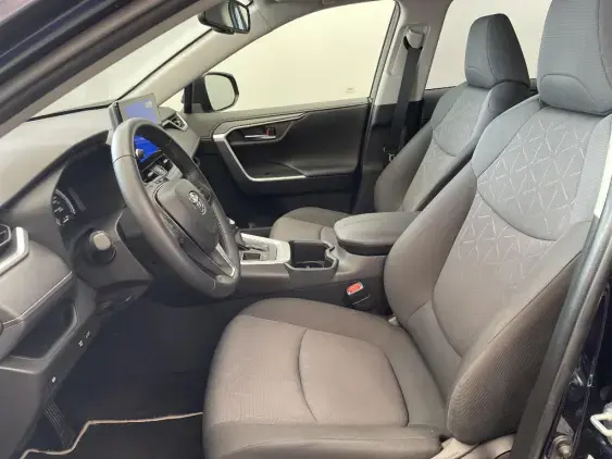 TOYOTA RAV4 V - voiture d'occasion - Photo 18