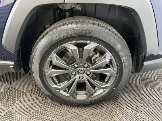 TOYOTA RAV4 V - voiture d'occasion - Photo 24