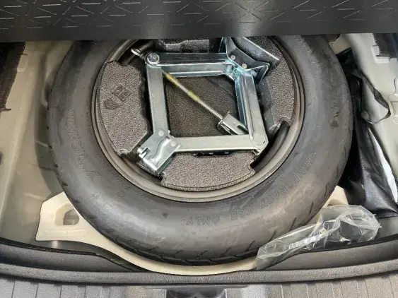 TOYOTA RAV4 V - voiture d'occasion - Photo 17