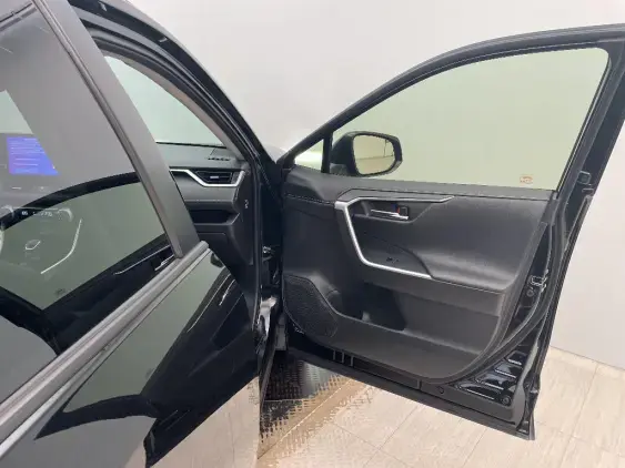 TOYOTA RAV4 V - voiture d'occasion - Photo 20