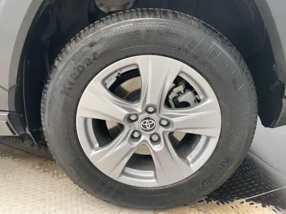 TOYOTA RAV4 V - voiture d'occasion - Photo 24