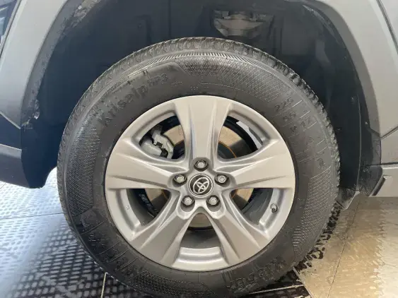 TOYOTA RAV4 V - voiture d'occasion - Photo 25