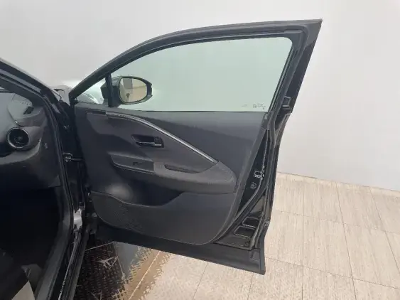 TOYOTA C-HR II - voiture d'occasion - Photo 19